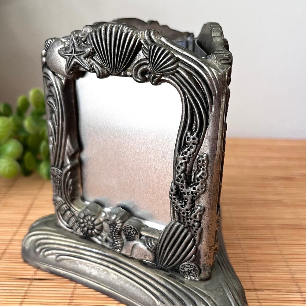 Ornate Godinger Silverplate Costal Seashell 3-Sided Tabletop Photo Frame Beach